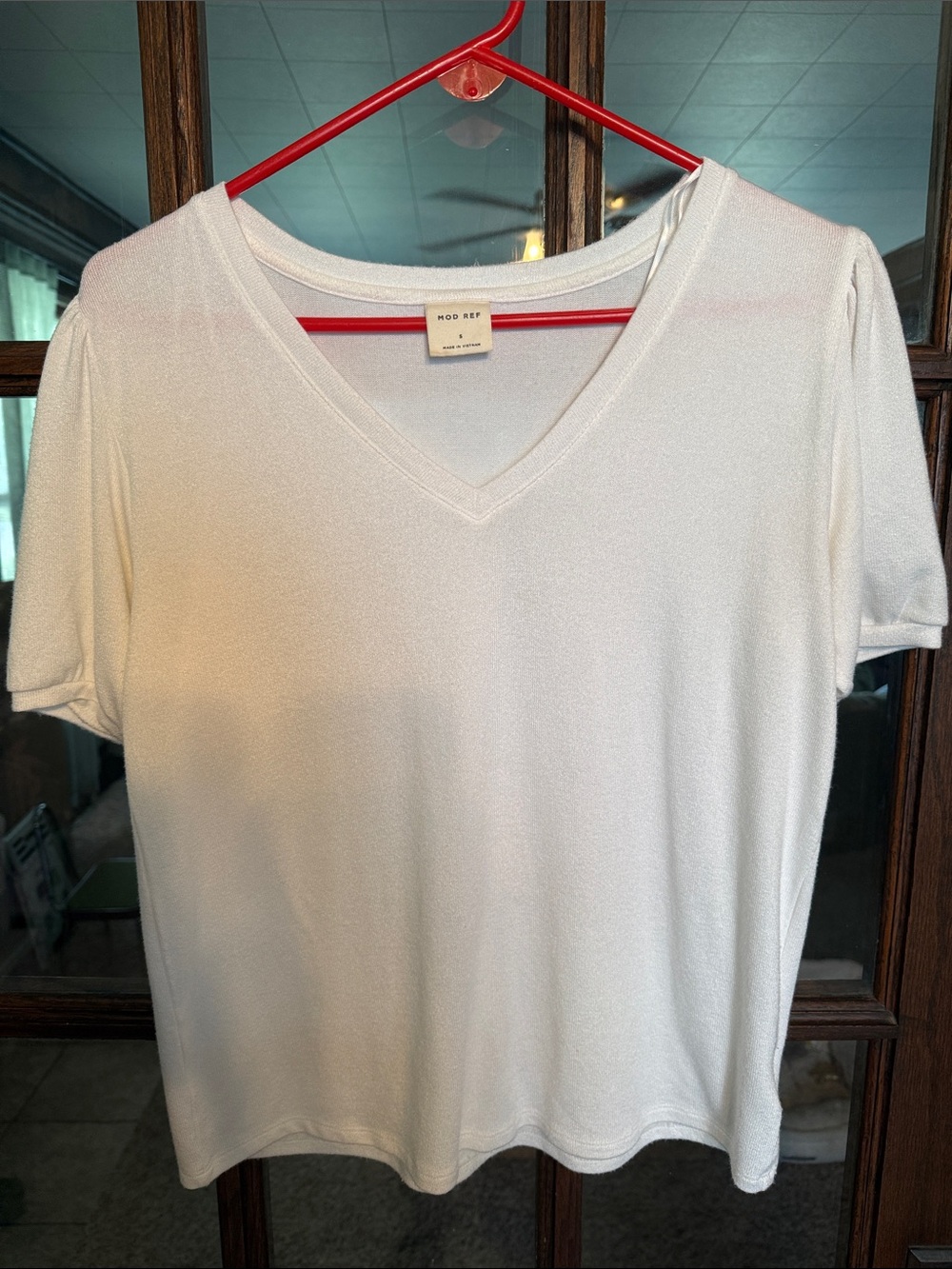 Mod Ref White V-Neck Short Puff Sleeve Knit Top Small Womens Casual Workwear